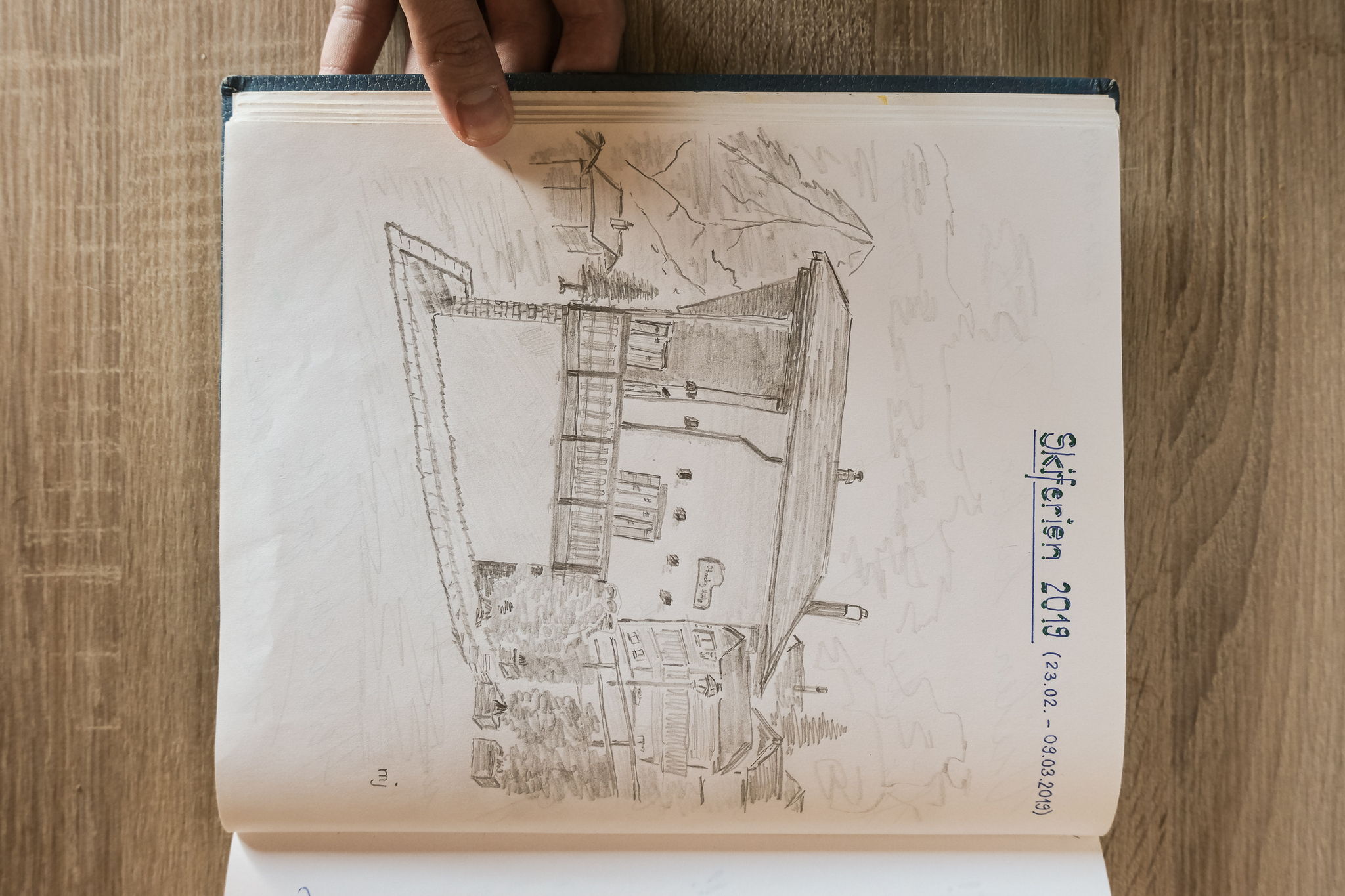 Zeichnung der Stockji Hitta im Gästebuch, Skiferien 2019